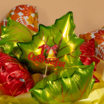 Шар с клапаном (14''/36 см) Мини-фигура, Кленовый лист, Зеленый, 1 шт., 24017