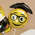 Шар с клапаном (17''/43 см) Мини-фигура, Смайл Выпускник, 1 шт., 24584