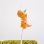 Набор свечей Фигура, Милые динозаврики, Ассорти, 3*3 + 4,5 см, 5 шт. с держат., 639281