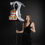 Шар (31''/79 см) Фигура, Смерть с тортом, 1 шт., 23812